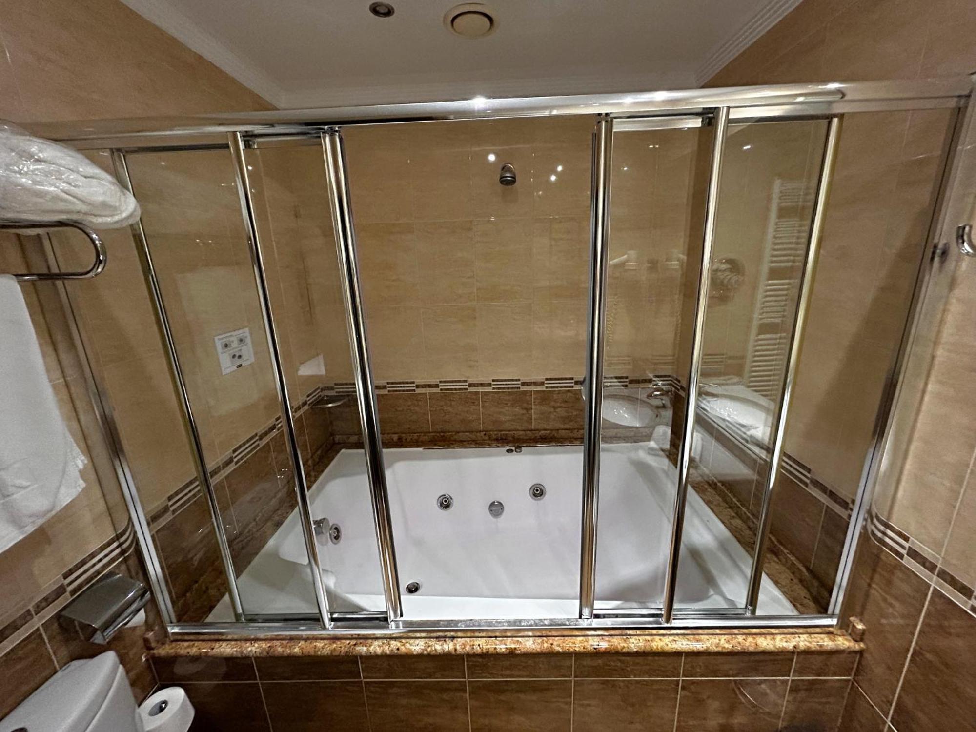Zouk Hotel (Adults Only) Alcalá de Henares Eksteriør billede