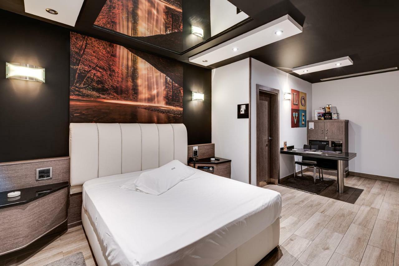 Zouk Hotel (Adults Only) Alcalá de Henares Eksteriør billede
